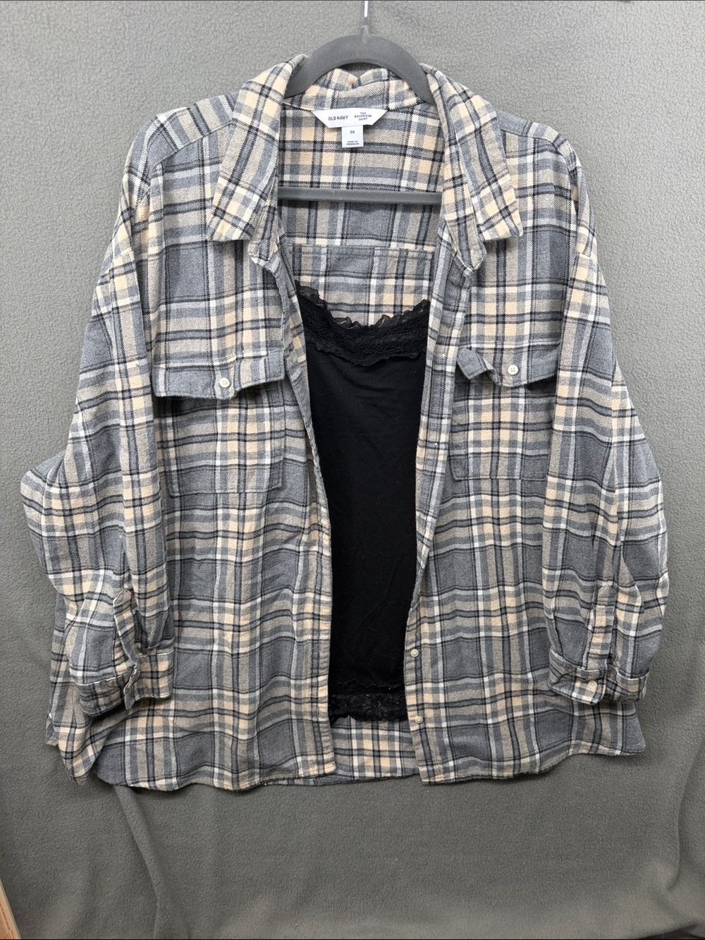 Old Navy Gray and Cream Plaid Button-Down Shirt Jacket A39